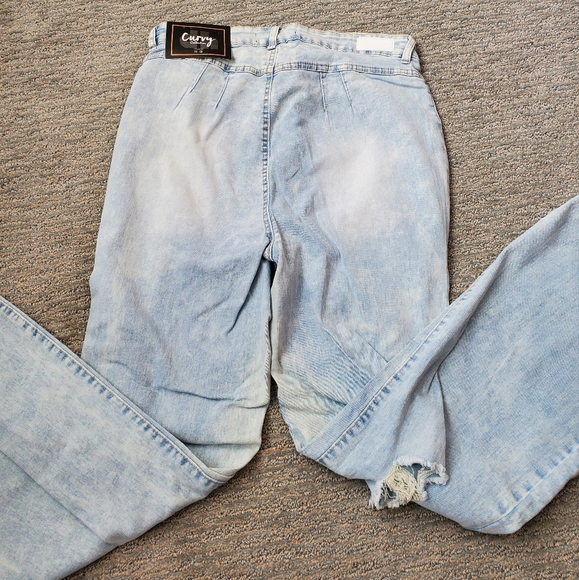 Dollhouse Jackie Curvy Collection Distressed Jeans - Picture 7 of 8